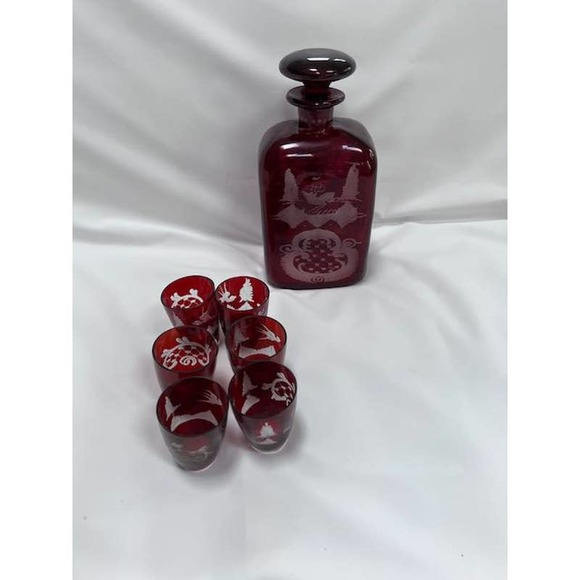 Bohemian Ruby Red etched Decanter with Cordial Glasses - Picture 7 of 8
